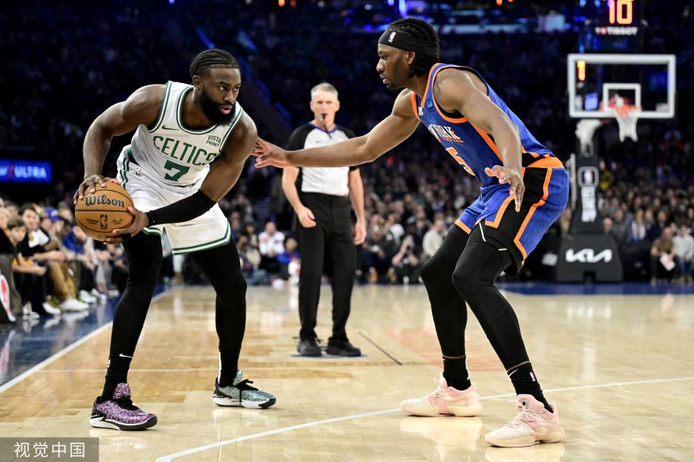 但同时承认 但同时承认